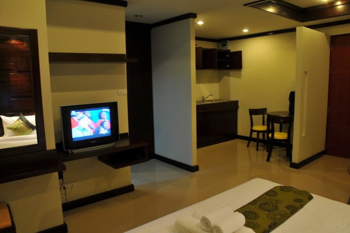 Room 15 of 32