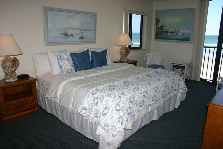 Room 2 of 26
