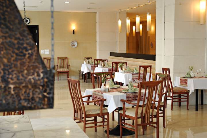 Dining 91 of 164