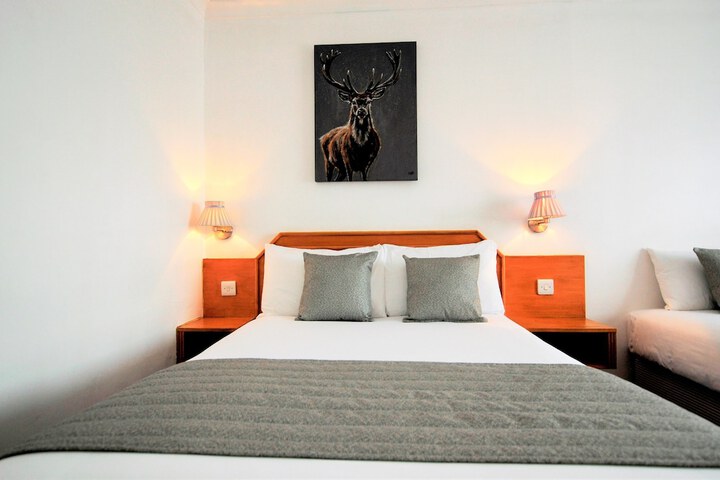 Room 5 of 33