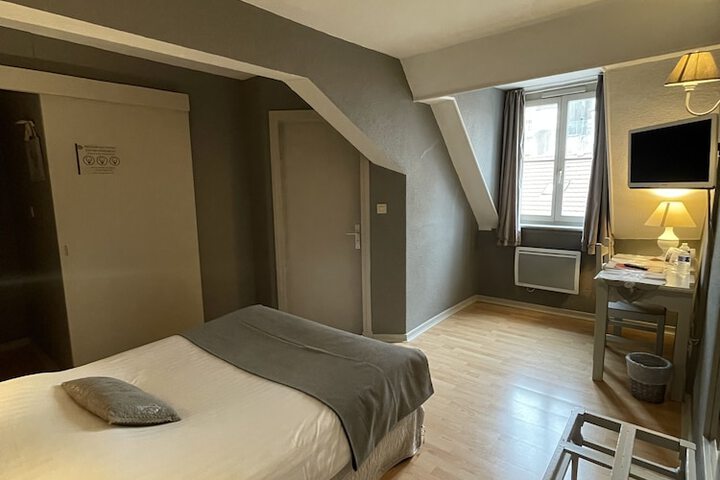 Room 22 of 147