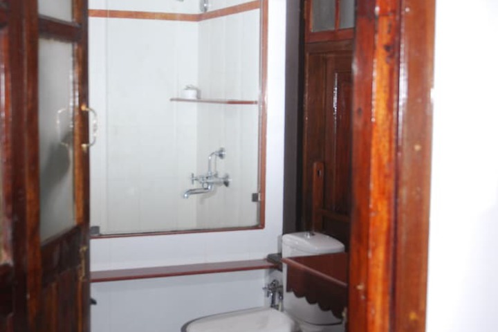 Room 30 of 43
