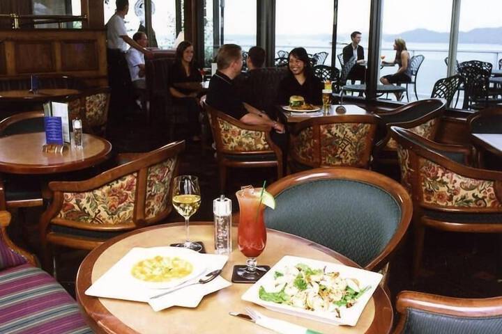 Dining Photos