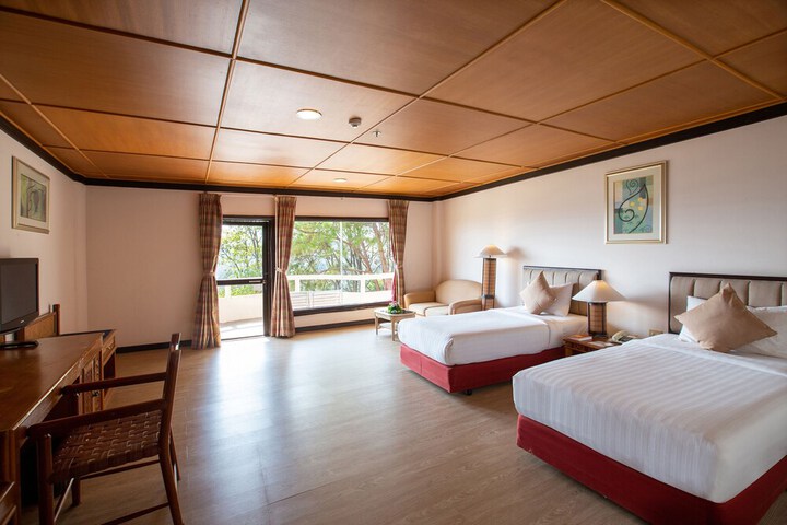 Room 15 of 85
