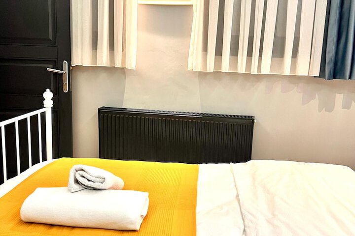 Room 26 of 82