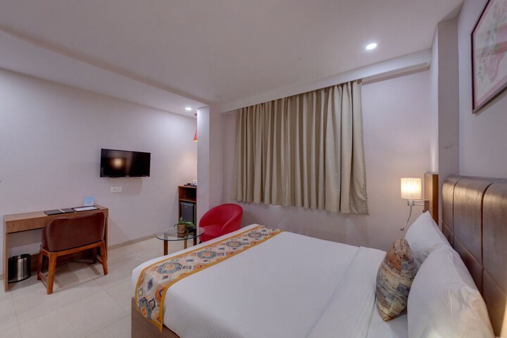 Room 15 of 19