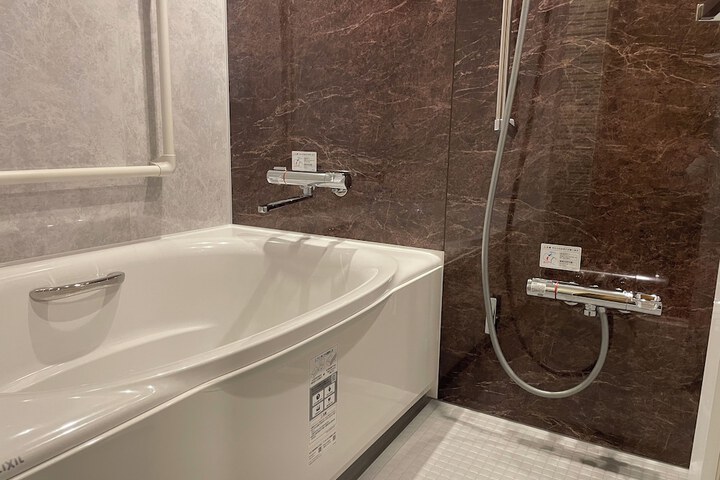 Room 25 of 43