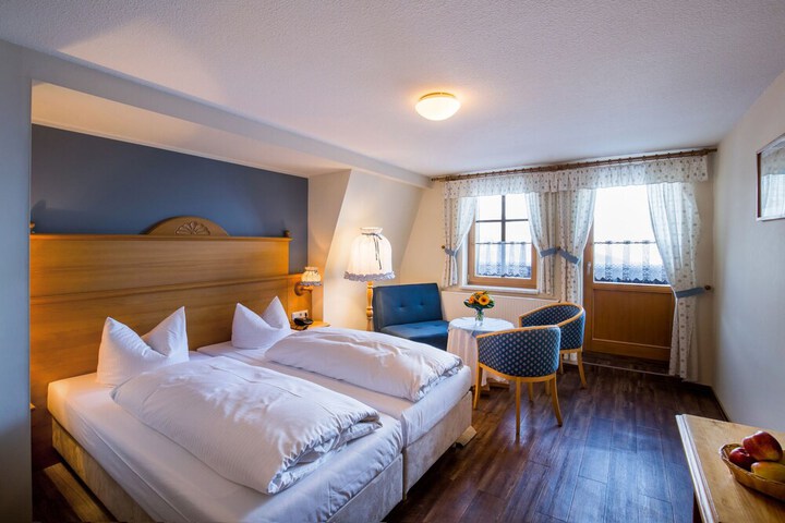 Room 8 of 42