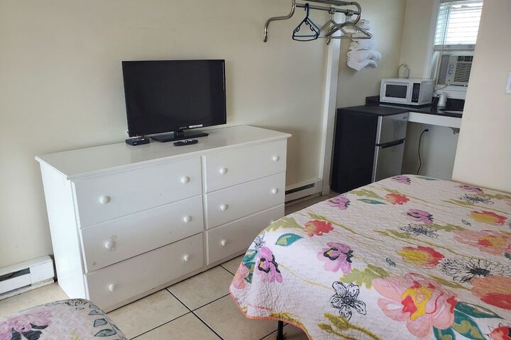 Room 3 of 14
