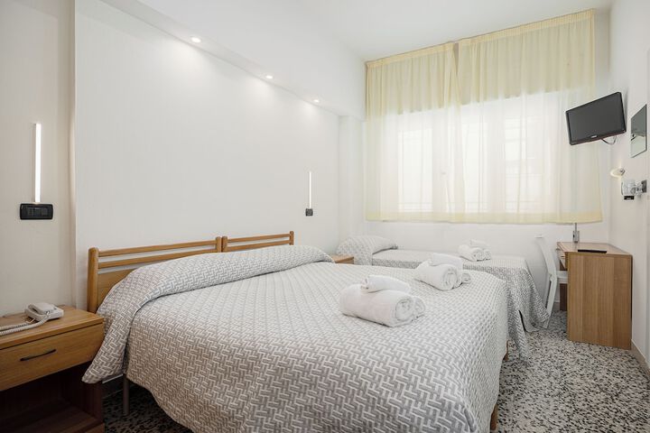 Room 8 of 30