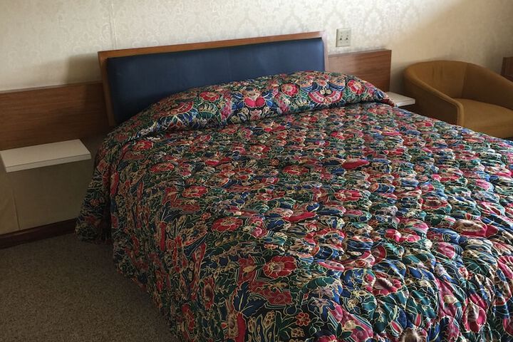 Room 12 of 49