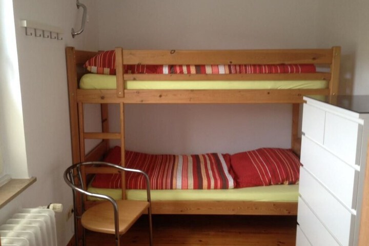 Room 6 of 34