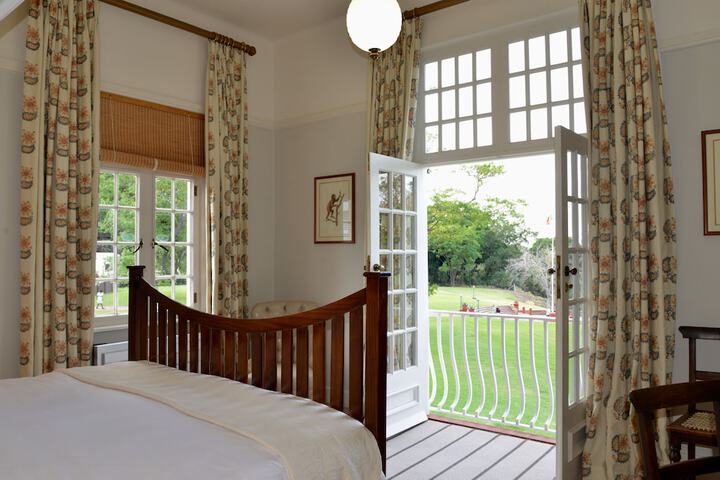 Room 6 of 130