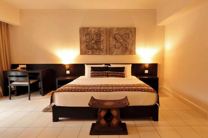 Room 34 of 261