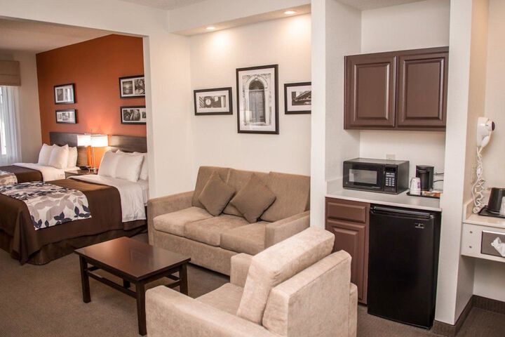 2 Double Beds (9 of 10)