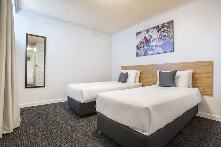 Room 10 of 44