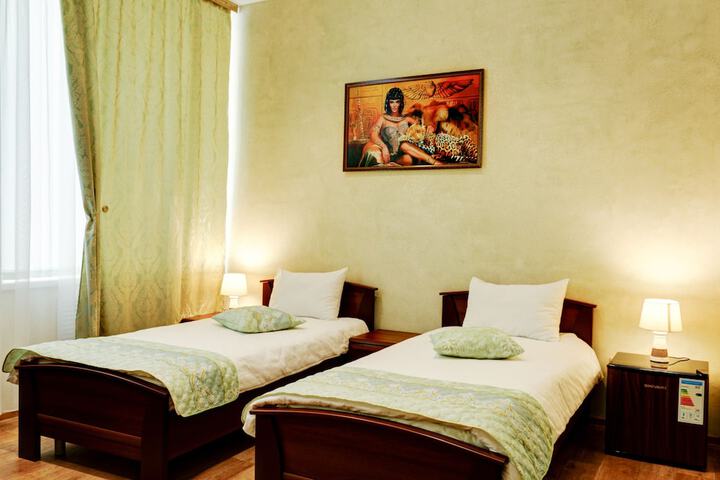 Room 14 of 50