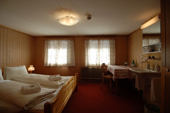 Room 21 of 128