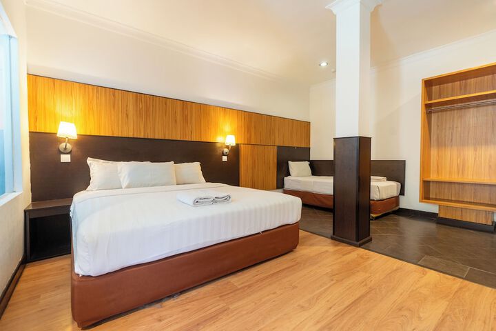 Room 15 of 30