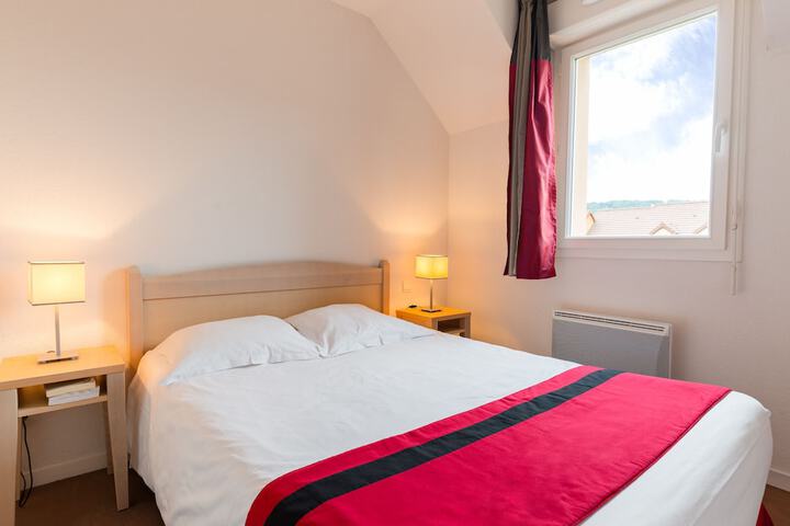 Room 5 of 28