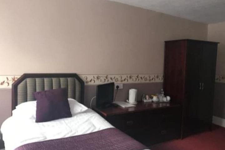 Room 10 of 52