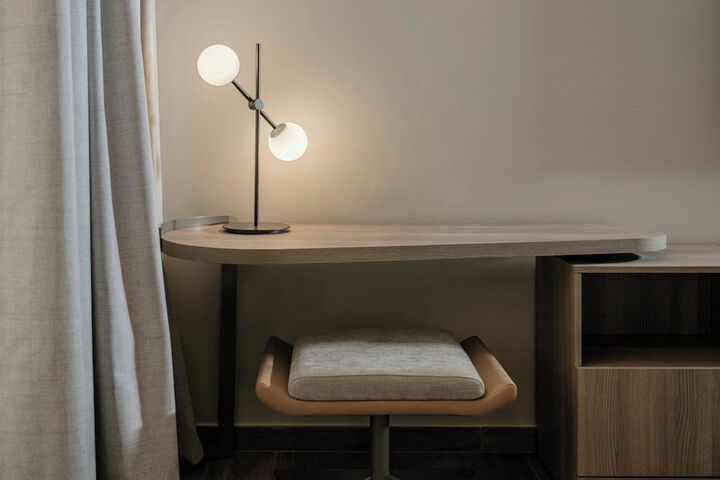 Room 28 of 102
