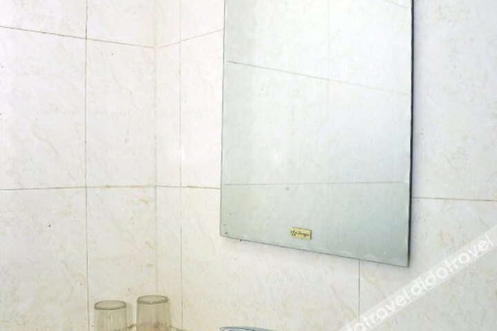 Weilong Hotel