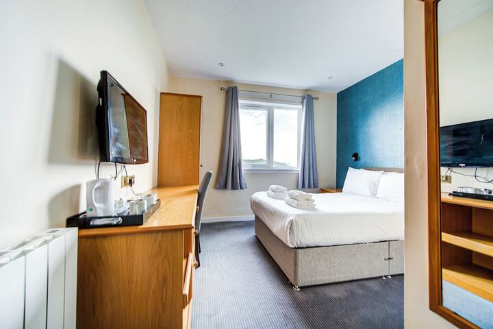 Room 43 of 105