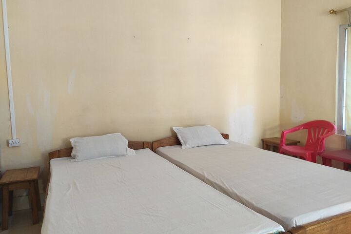 Room 11 of 31