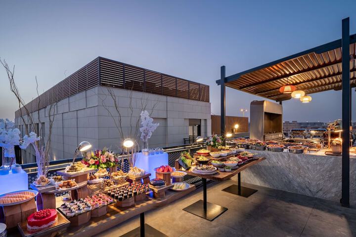 Dining 78 of 136
