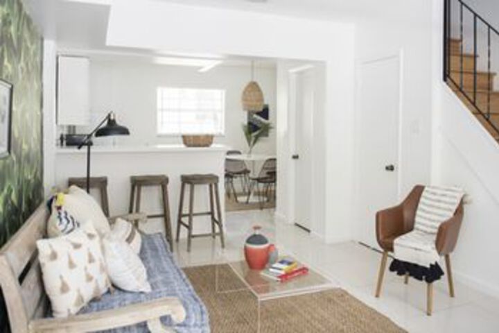 Bold 2BR in Miami River Inn by Sonder