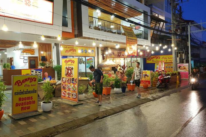 Bennys City Hotel