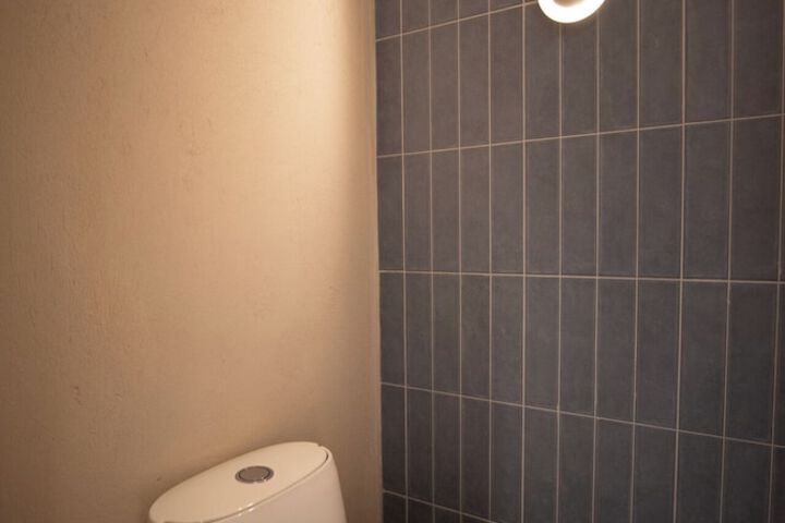 Room 60 of 102
