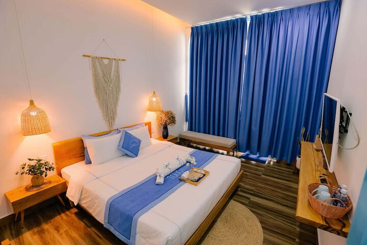 Room 2 of 24