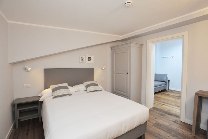 Room 9 of 61