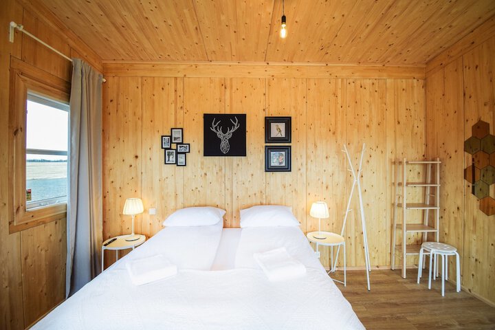 Room 6 of 19