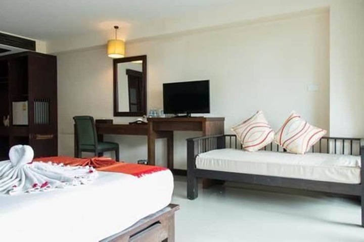 Room 8 of 60