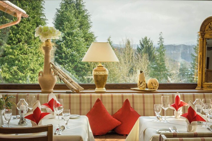 Dining Photos