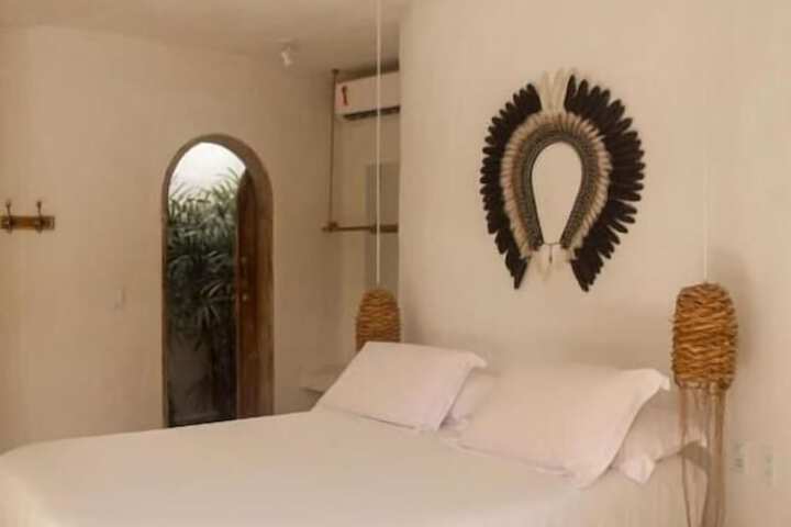 Room 4 of 63