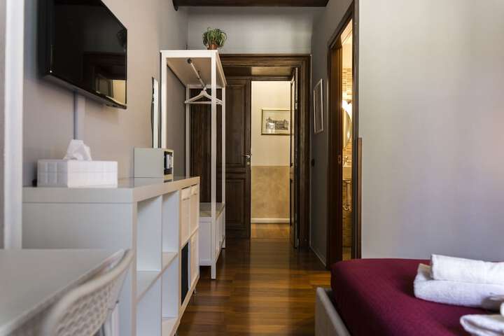 Room 6 of 36