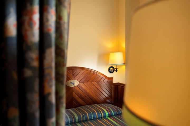 Room 6 of 91