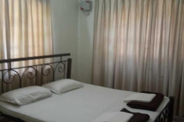 Room 8 of 13