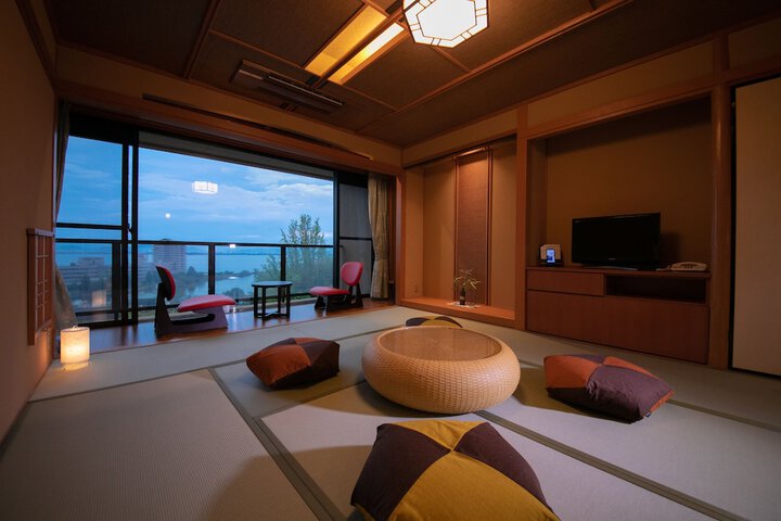 Room 13 of 70