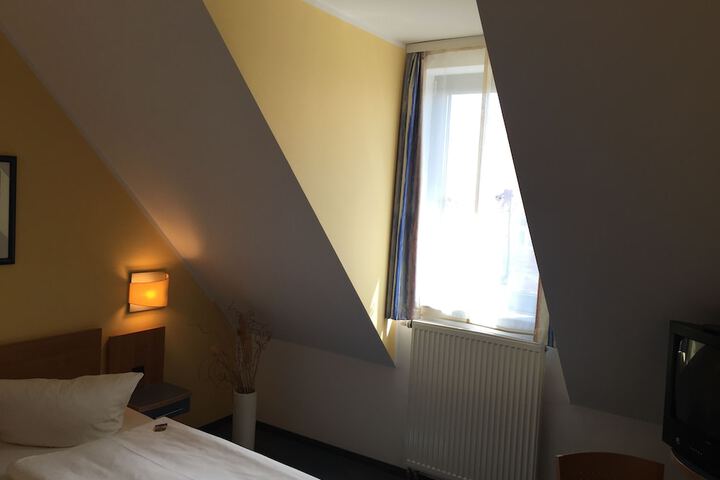 Room 18 of 63