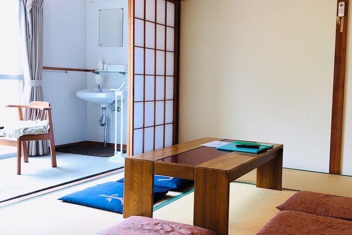 Room 19 of 51