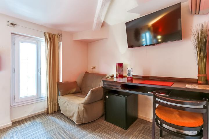 Room amenity