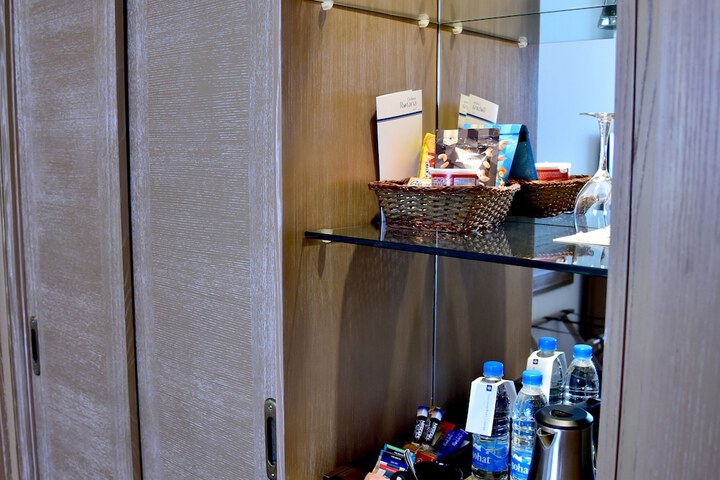 Breakfast/Coffee Service 193 of 266