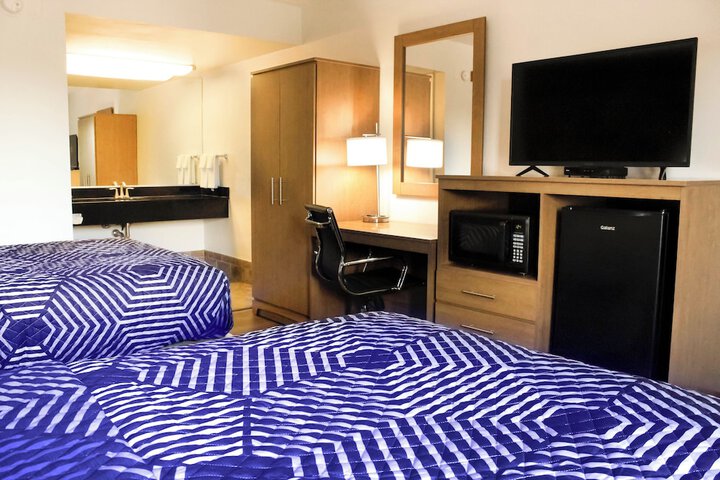 Basic Room 2 Double Beds Exterior Entry (3 of 3)