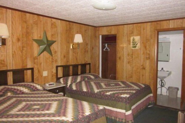 Room 8 of 52