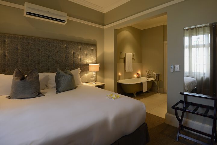 Room 8 of 37